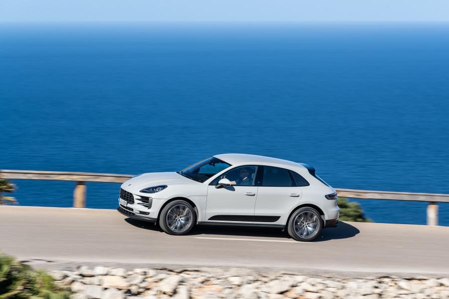  Porsche Macan S (95B) 2018 года  (WW) (фото 30 из 235)
